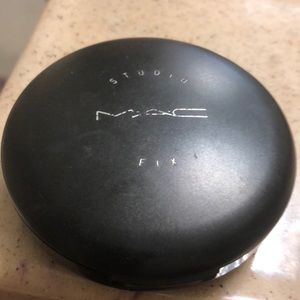 SOLD MAC studio fix nc 43